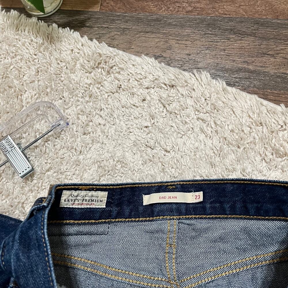 Levi's Premium Size 23 Dark Wash Whiskered High-Rise Dad Jeans - Picture 6 of 9